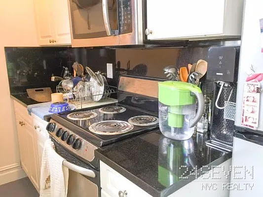 Rented by 24 7 NYC Realty Inc. | media 24