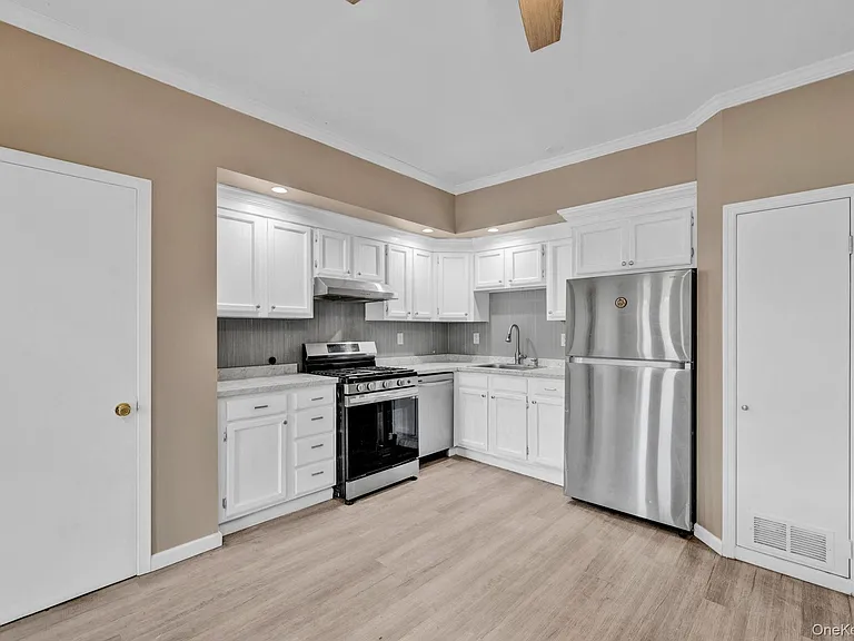 85 Main St #3 — Photo 5