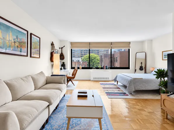 215 West 95th Street image 1 of 11
