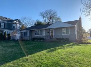 194 Berry Hill Rd, Syosset, NY 11791