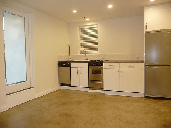 2nd image of 445 Tehama St #C