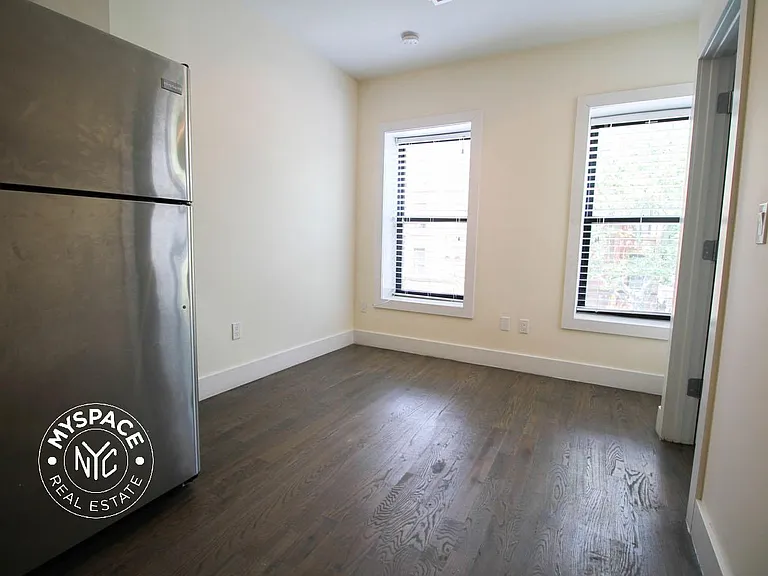 360 Bainbridge St #3 — Photo 3