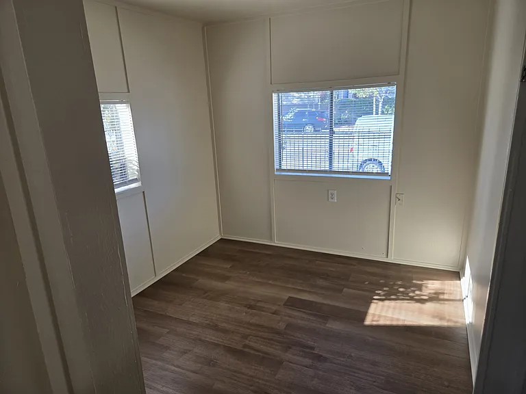 3221 Lincoln Ave #A — Photo 6