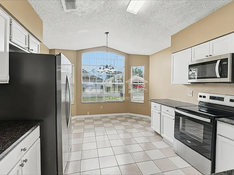 1428 Abberton Dr — Photo 4