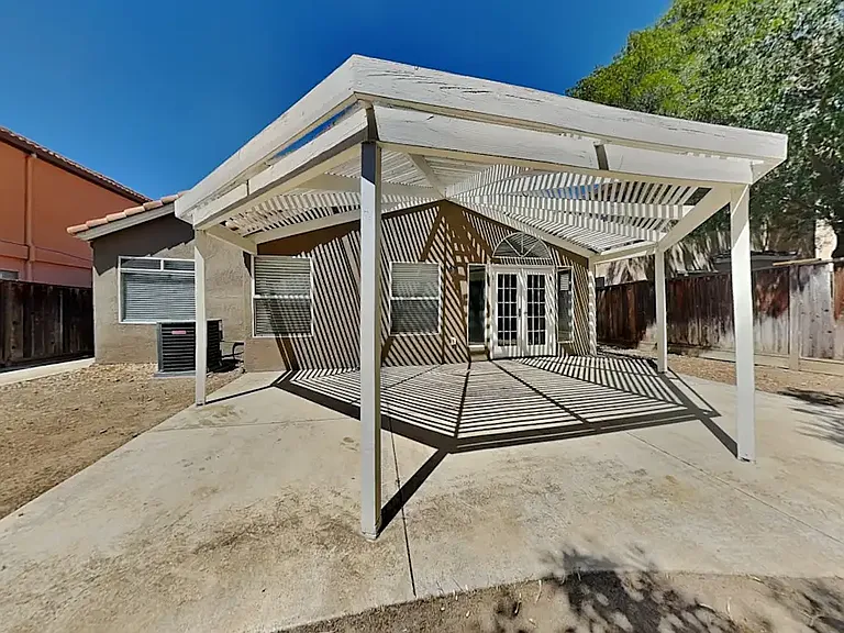4305 Elk Dr — Photo 15