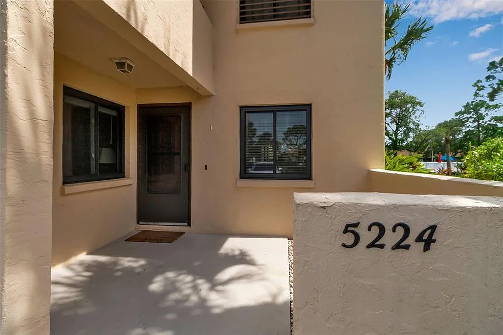 2 bed, 2.0 bath, 1065 sqft, $2,800 — Photo 4