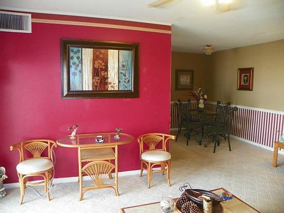 5th image of 1265 Carriage Cir APT 302