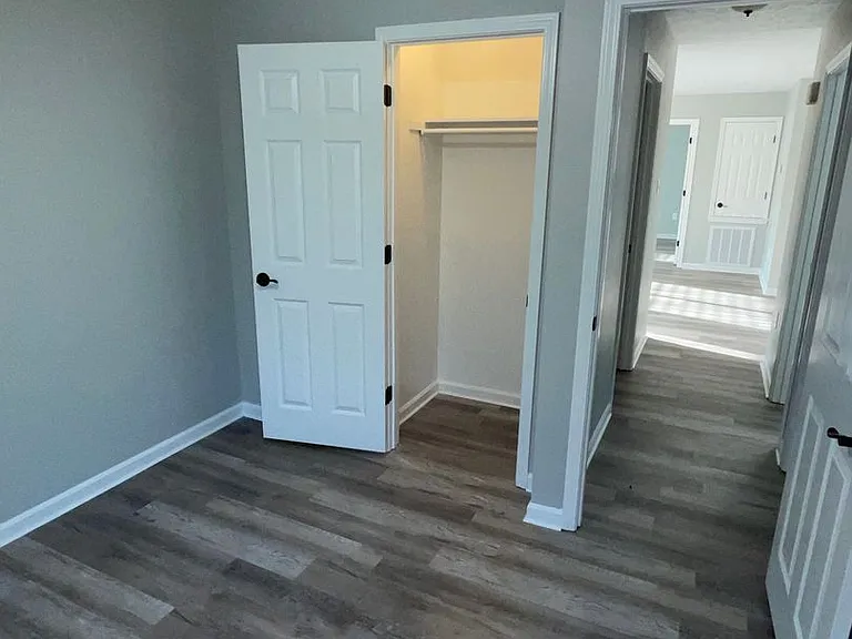 1415 Huebner St — Photo 16