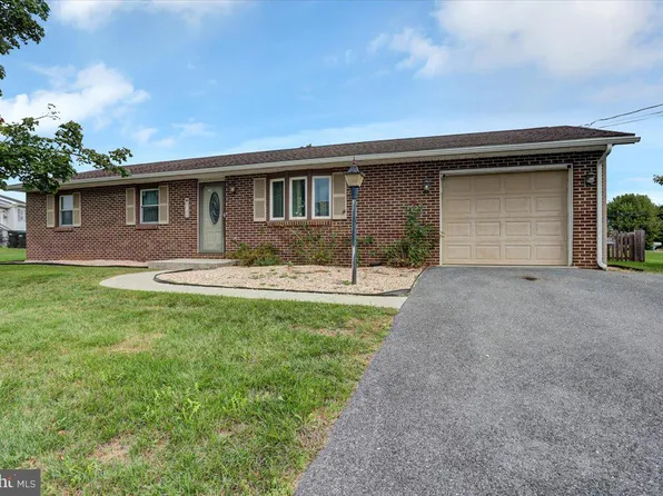 9140 Tea Dr, Mercersburg, PA 17236