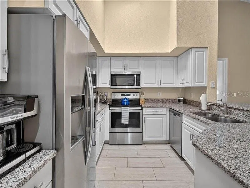 2 bed, 2.0 bath, 1209 sqft, $2,500 — Photo 4