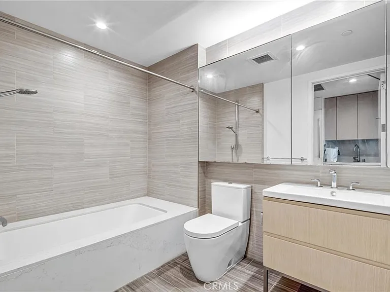 877 Francisco St #1818 — Photo 14