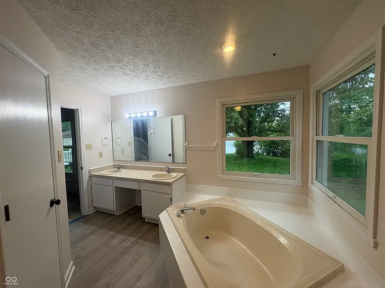 7630 Lippincott Way — Photo 13