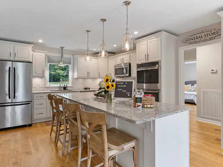 2215 Creekside Ln — Photo 14