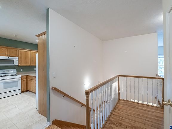 4th image of 1587 Westhaven Ave NW