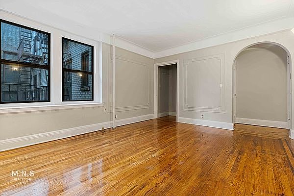 1st image of 4309 40th St APT 5J
