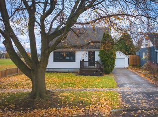 40 Maplewood Dr, Saint Catharines, ON L2M 3P1