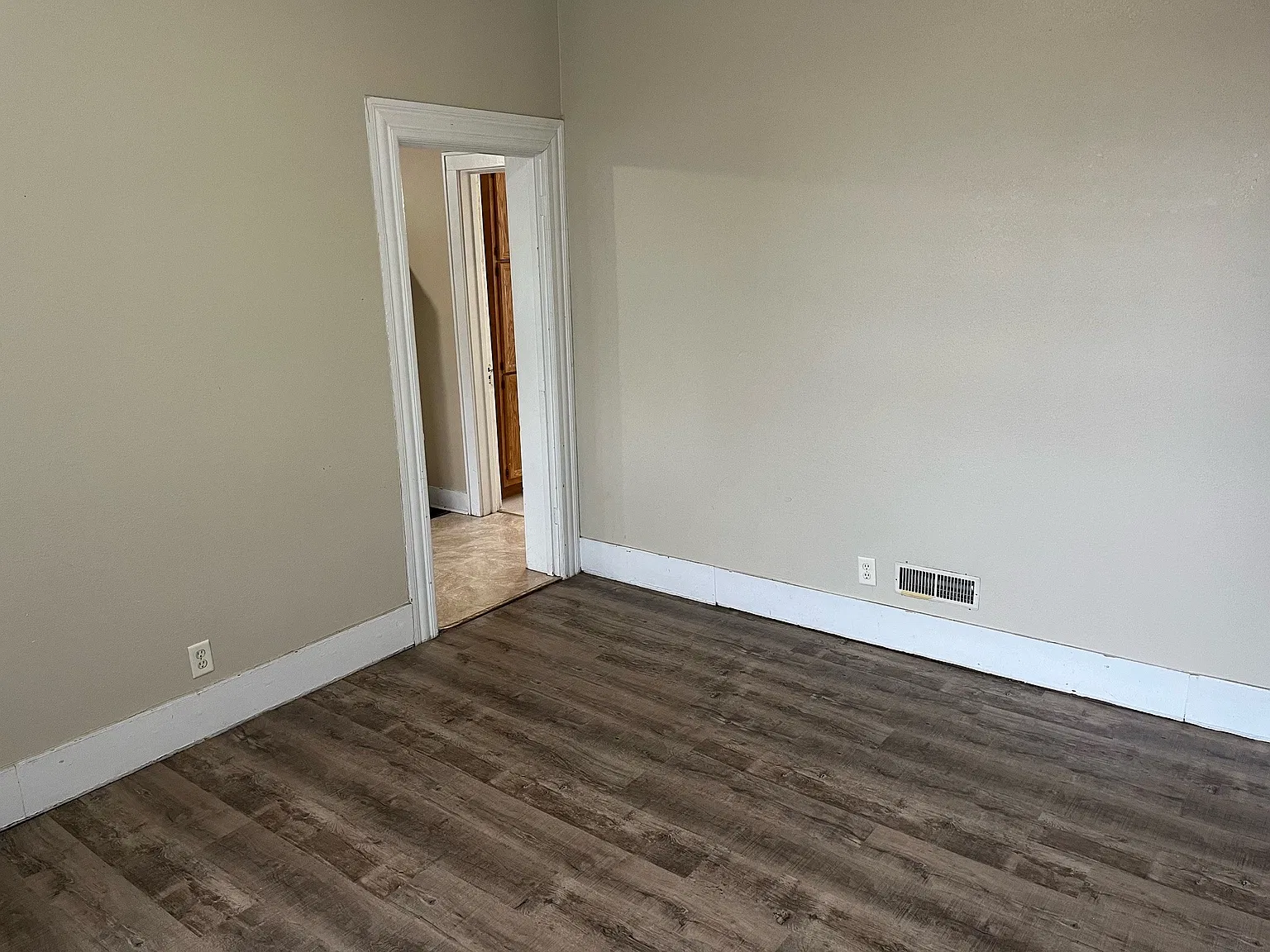 2 bed, $975 — Photo 4