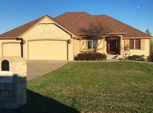 6502 NW Kelshar Dr, Topeka, KS 66618