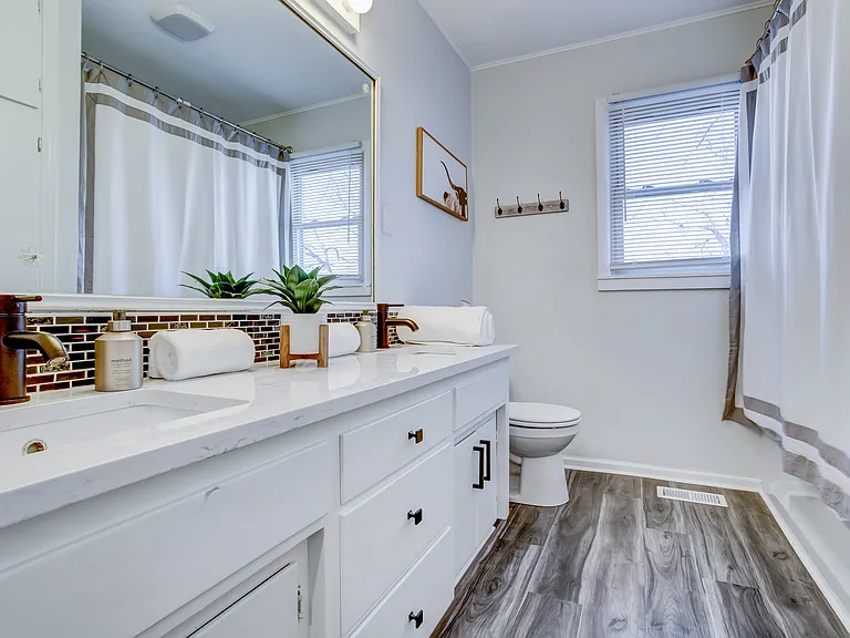 1734 S Lark Ln — Photo 18