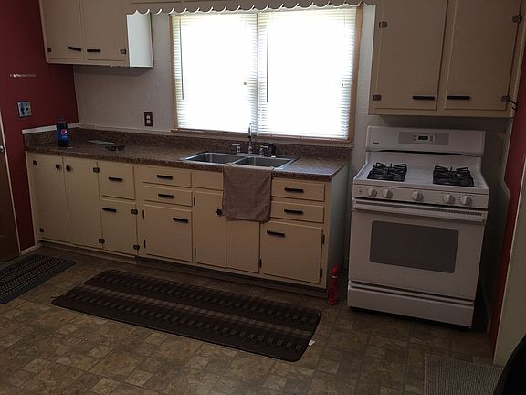 3rd image of 504 Atkins St