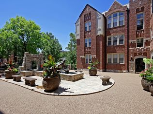 7553 Parkdale Ave APT 2, Saint Louis, MO 63105
