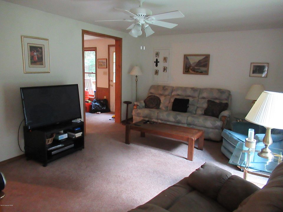 1st image of 61 Redwood Dr