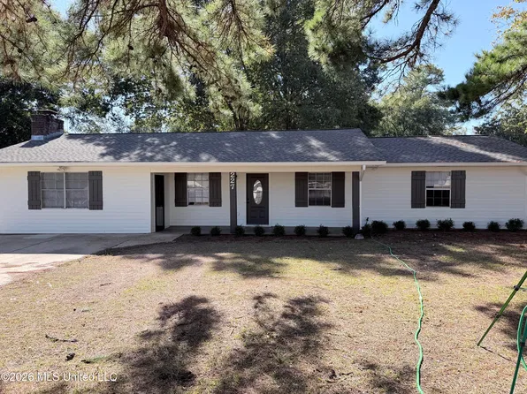 227 E School St, Ridgeland, MS 39157