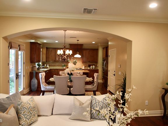 4th image of 638 W Sierra Madre Blvd Unit A