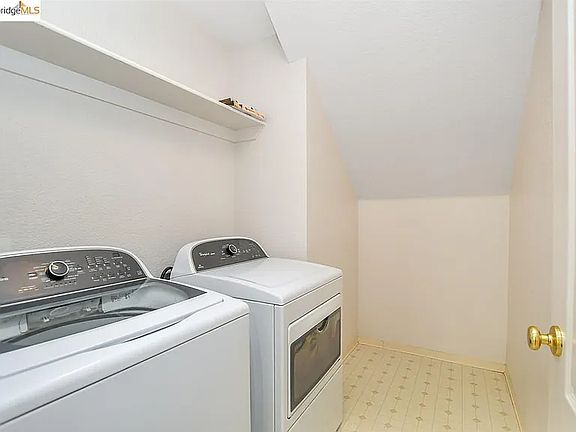 3rd image of 3534 Waxwing Way