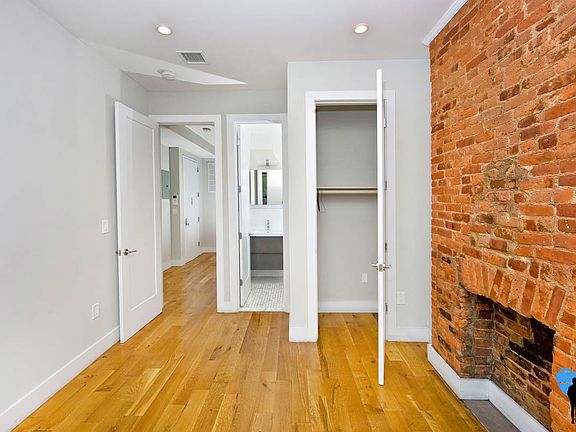5th image of 637 Lexington Ave #A2