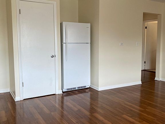4th image of 8246 Grand Ave