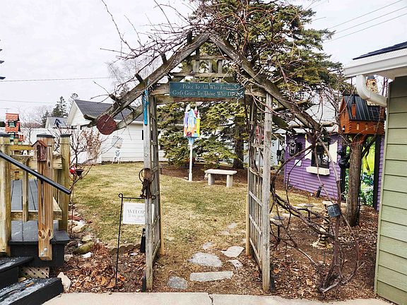 5th image of 64 N Saint Josephs Ln