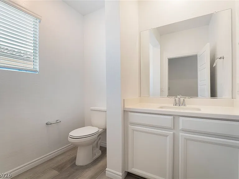 3952 Henny Ave — Photo 9