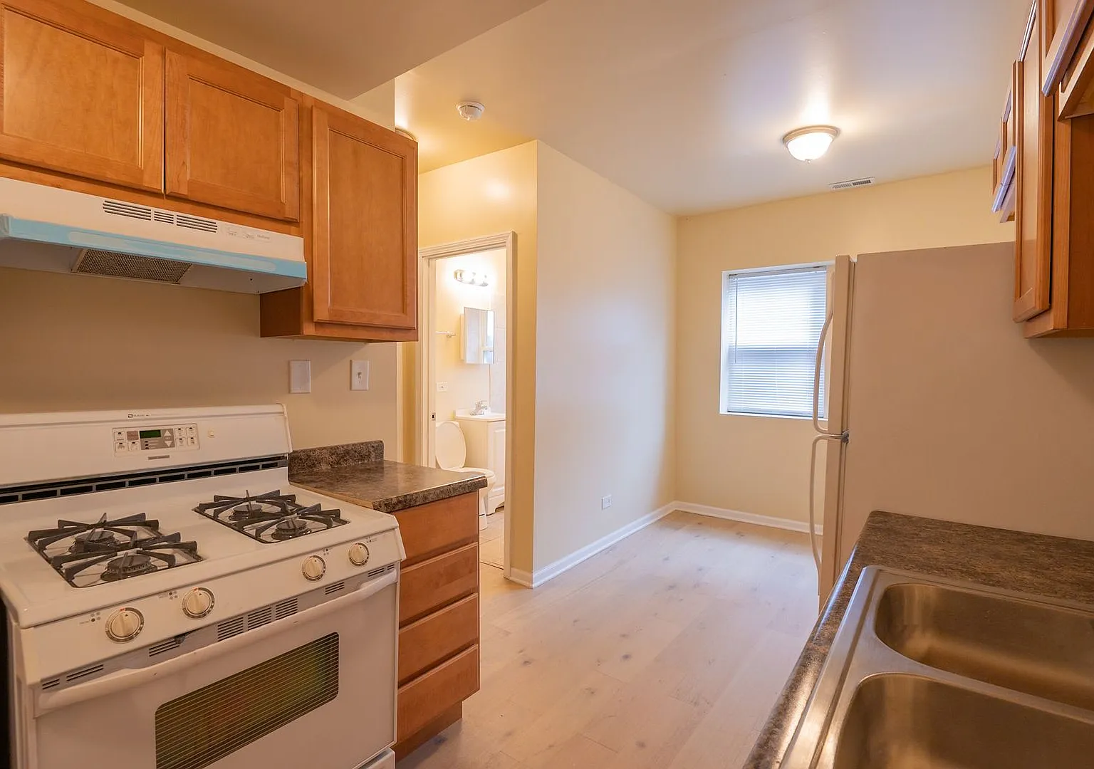 1 bed, $1,350 — Photo 4