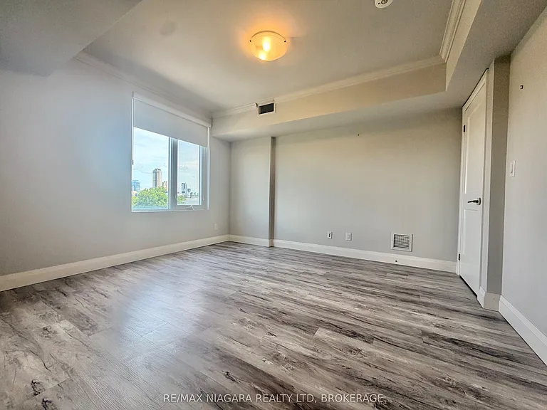 5698 Main St #414 — Photo 3