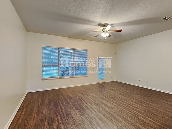 2nd image of 768 Bonaparte Dr