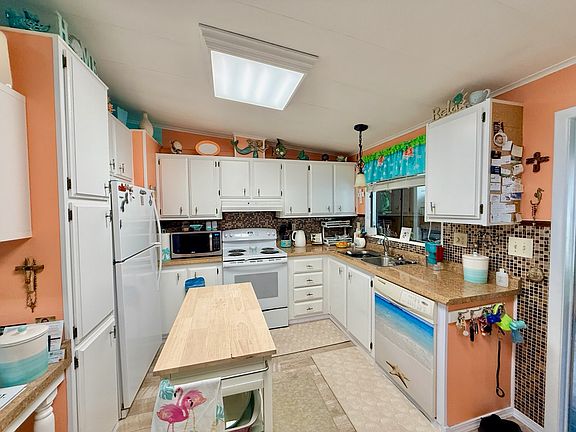 4th image of 5992 Freedom Dr #46