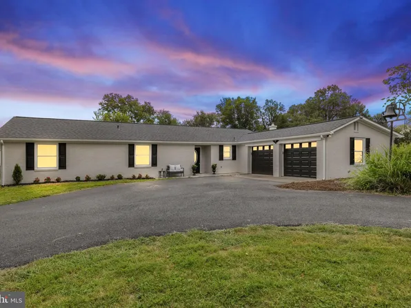 655 Foxcroft Rd, Warrenton, VA 20186