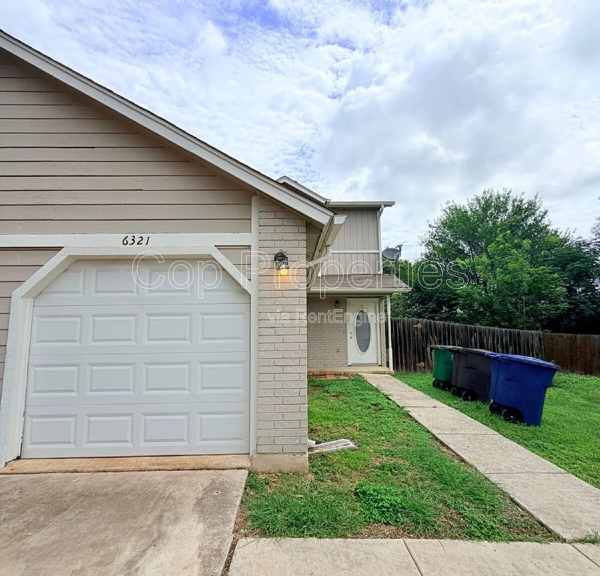2 bed, 1.5 bath, $1,100 — Photo 1
