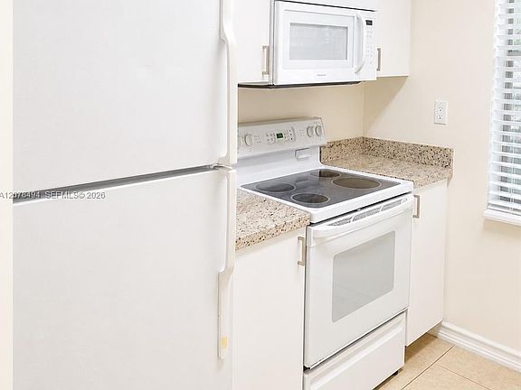 3rd image of 3396 Foxcroft Rd APT 316