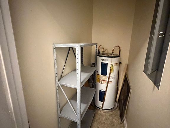 5th image of 428 Price St