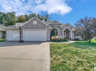 804 Glenwood Ct, Sergeant Bluff, IA 51054