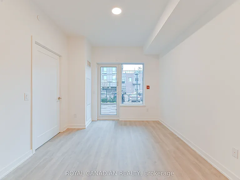 5105 Hurontario St #104 — Photo 14
