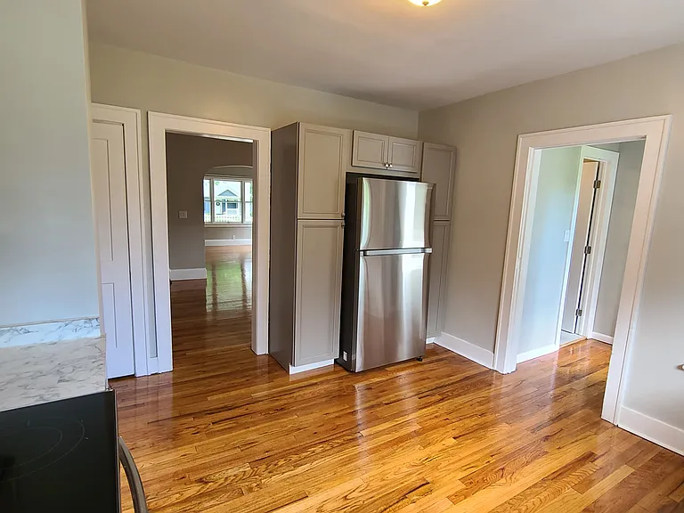 1114 N Madison St — Photo 12