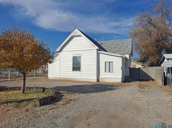 610 W Dallas Ave, Artesia, NM 88210