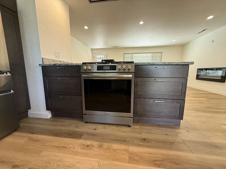 2853 Tahitian Ave — Photo 13