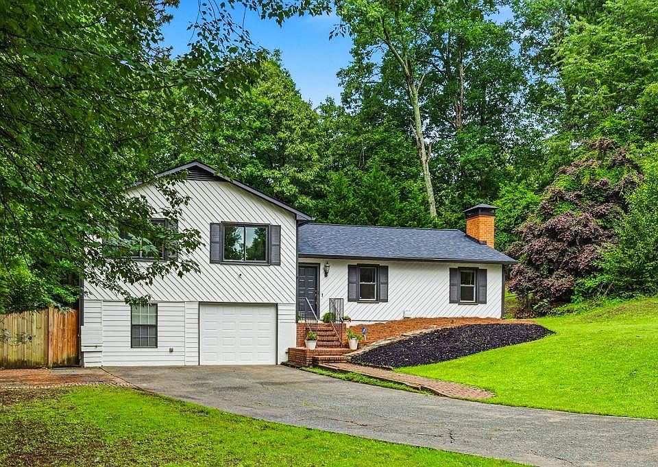 1st image of 4370 Old Mabry Ln NE