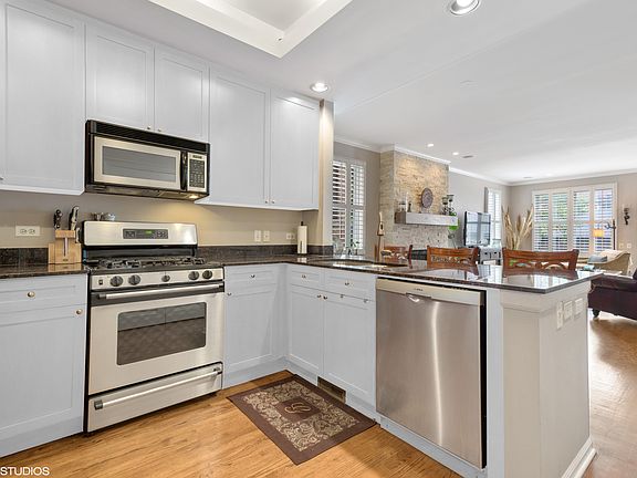 5th image of 2031 W Pierce Ave APT 1D