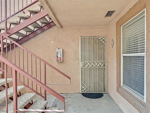 3rd image of 1150 N Buffalo Dr APT 1027