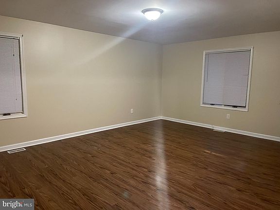 3rd image of 431 Delair Ave